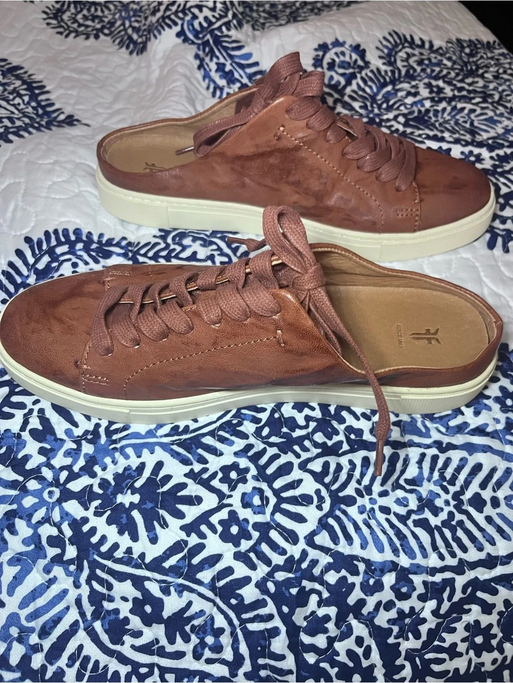 Frye Women's Ivy Low Lace Mules in cognac